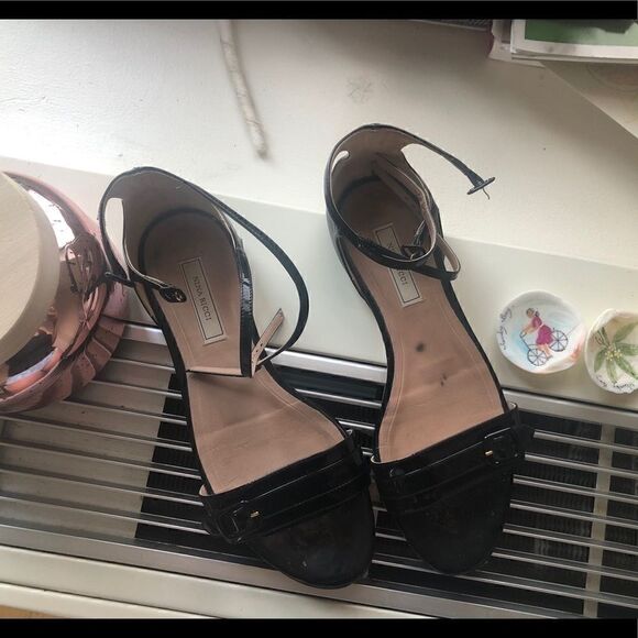 [ Nina Ricci] black patent buckle sandals #4 - Picture 1 of 8
